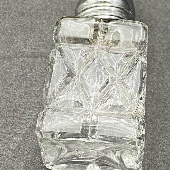 Vintage Diamond Glass Salt &‎ Pepper Shakers Miniature Square Retro Kitchen MCM - Picture 3 of 8